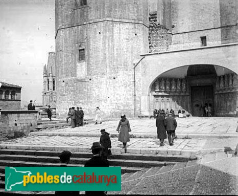 Girona - Catedral. Porta dels Apòstols