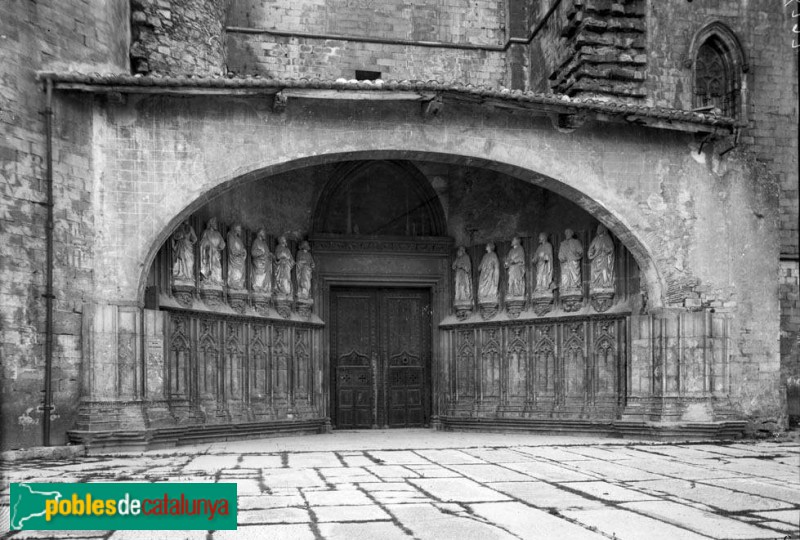 Girona - Catedral. Porta dels Apòstols