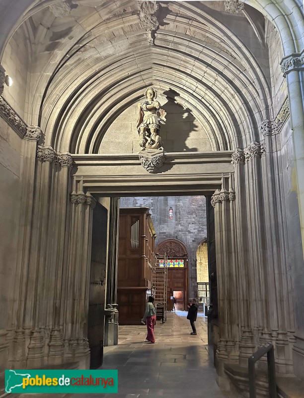 Girona - Catedral. Porta de Sant Miquel