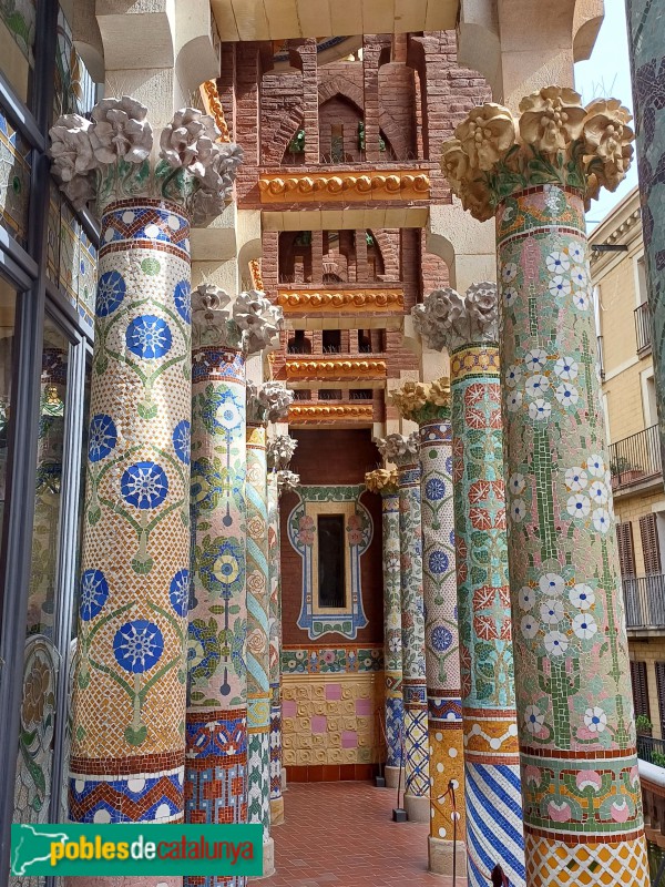 Barcelona - Palau de la Música. Sala Millet. Balcó