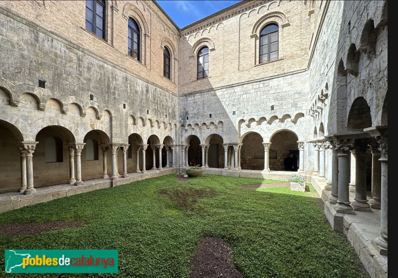 Girona - Sant Pere de Galligants. Claustre