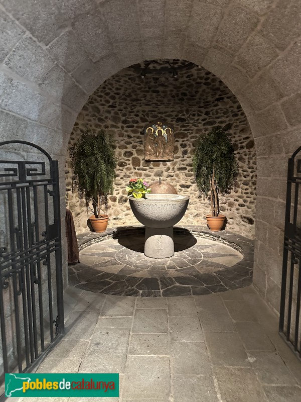 Santa Maria de Palautordera - Església de Santa Maria. Baptisteri (Foto: Albert Esteves, 2024) Santa Maria de Palautordera - Església de Santa Maria. Baptisteri