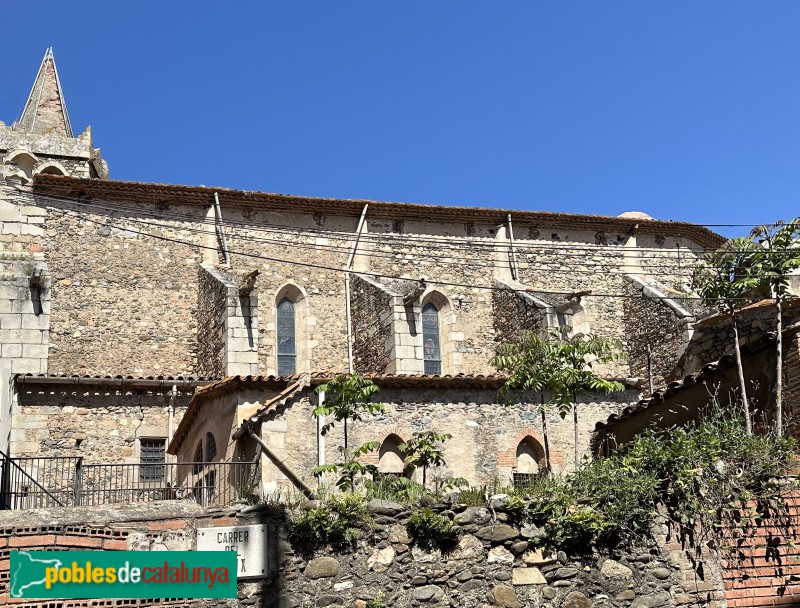 Santa Maria de Palautordera - Església de Santa Maria. Façana lateral (Foto: Albert Esteves, 2024) Santa Maria de Palautordera - Església de Santa Maria. Façana lateral