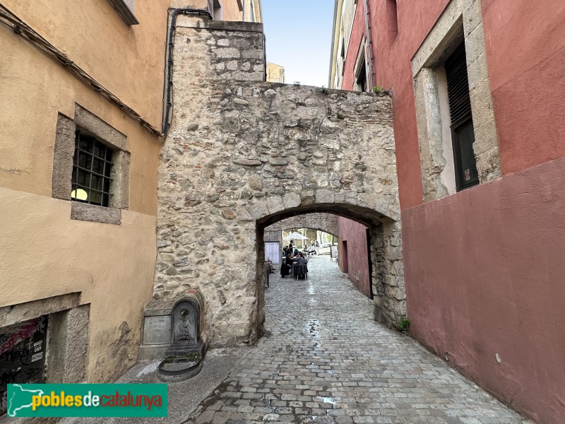 Girona - Portal de la Barca