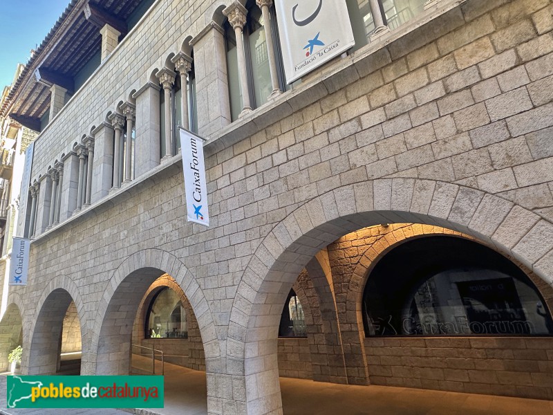 Girona - La Fontana d'Or. Façana romànica