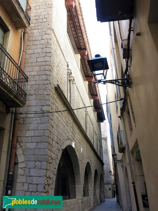 Girona - La Fontana d'Or, façana Ferreries Velles