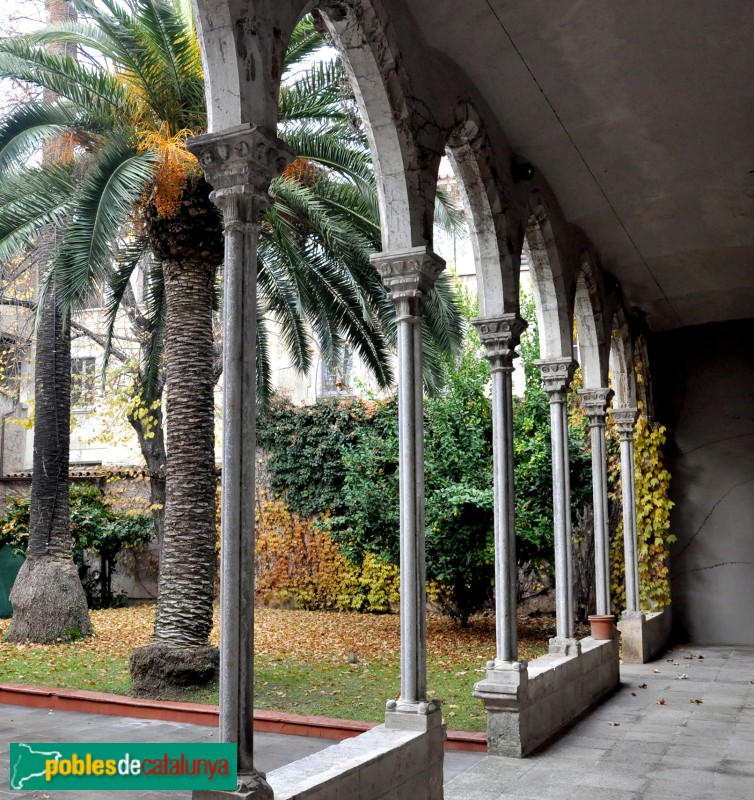 Girona - Casa Solterra. Antic claustre de Sant Francesc