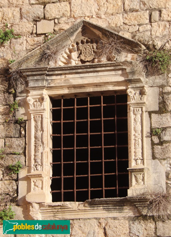 Girona - Convent de Sant Domènec. Finestra renaixentista