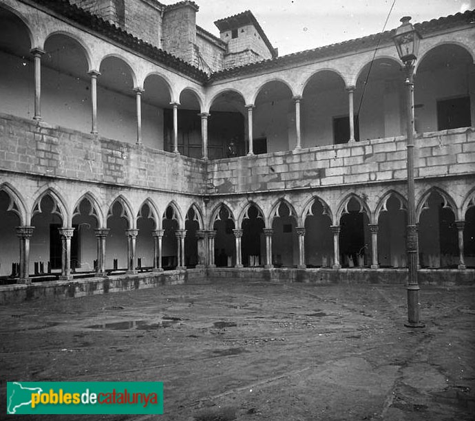 Girona - Convent de Sant Domènec. Claustre