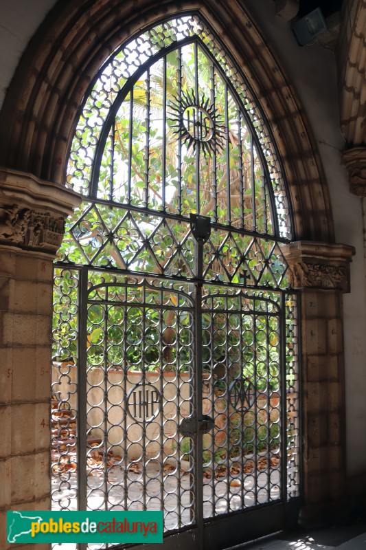 Esplugues de Llobregat - Claustre del monestir de Montsió