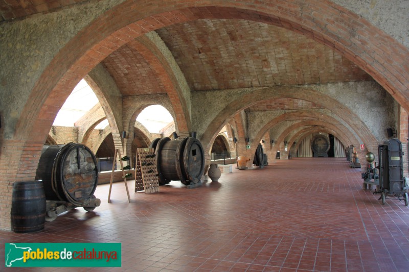 Sant SSant Sadurní d´Anoia - Caves Codorníu. Porxo de Premses