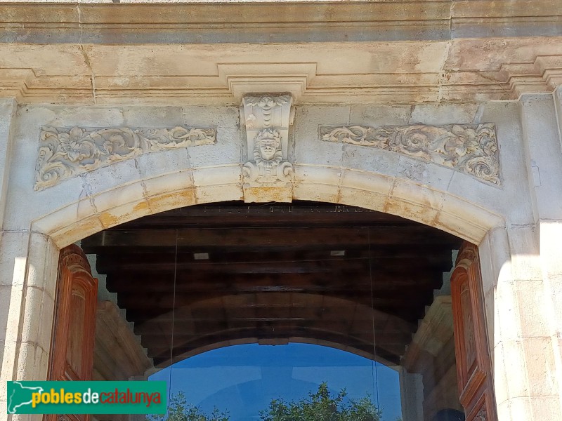 Barcelona - Parc de la Ciutadella - Palau del Governador. Porta Principal