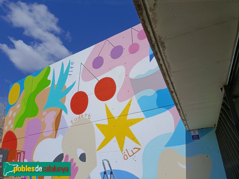 Barcelona - Biblioteca Guinardó - Mercè Rodoreda. Mural Mina Hamada