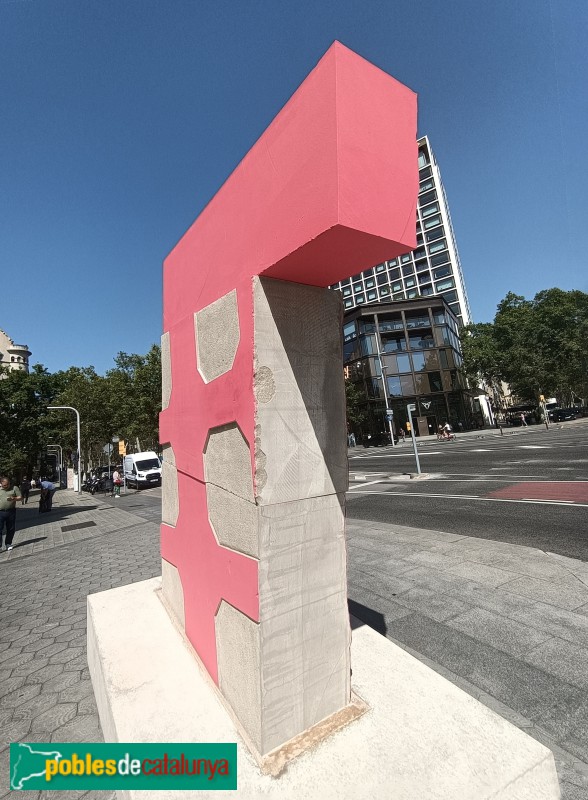 Barcelona - Escultura <i>Pink Barcino</i>