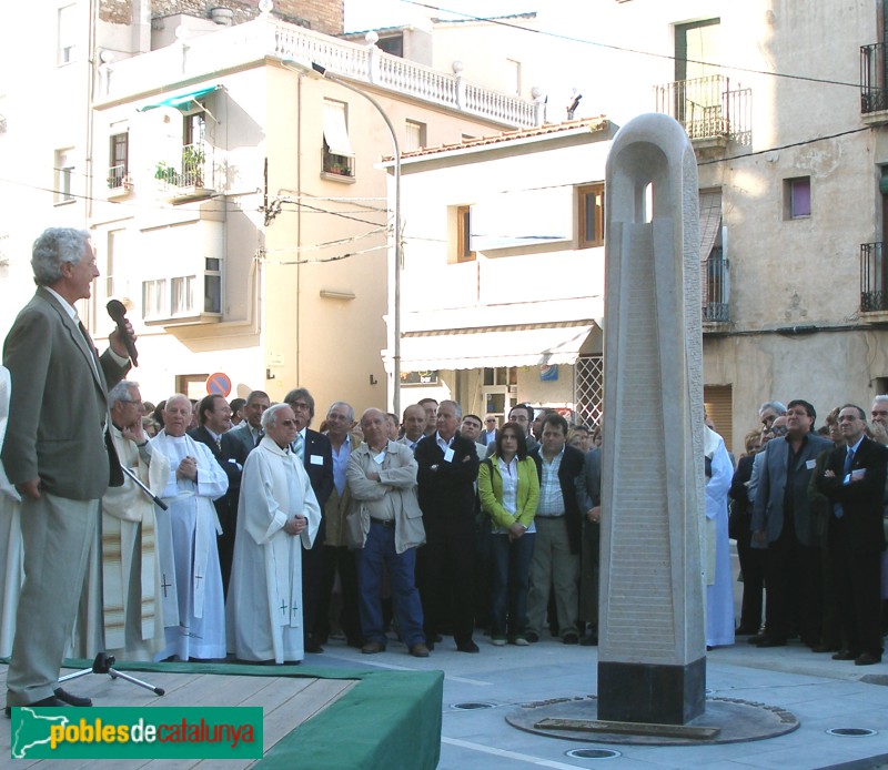 Tortosa - Escultura <i>Punt de trobada, punt de partida</i>