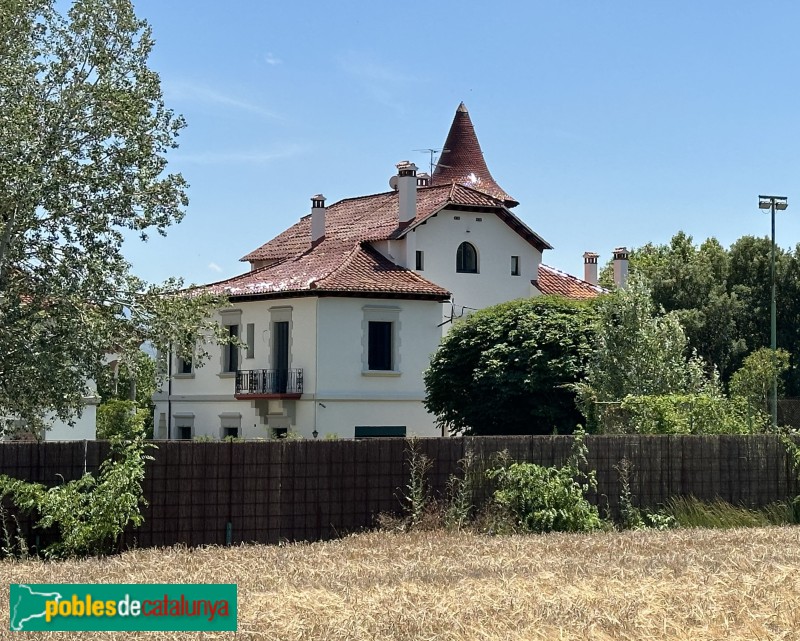 Tona - Casa Joan Llussà (Torre Rosales)