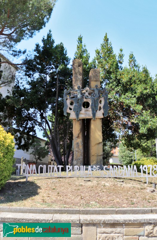 Tona - Monument Ciutat Pubilla de la Sardana