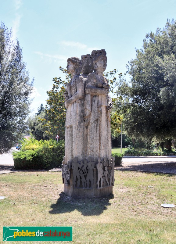 Tona - Monument a la Ciutat Gegantera