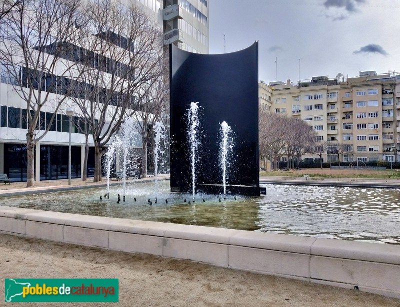 Barcelona - Jardins Clara Campoamor. Escultura Citerea