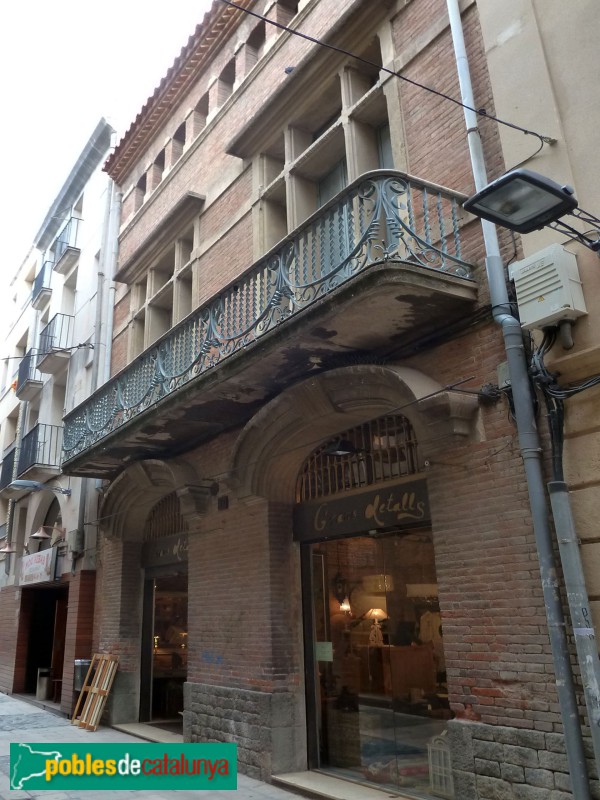 Reus - Casa Font de Rubinat. Façana carrer Galanes