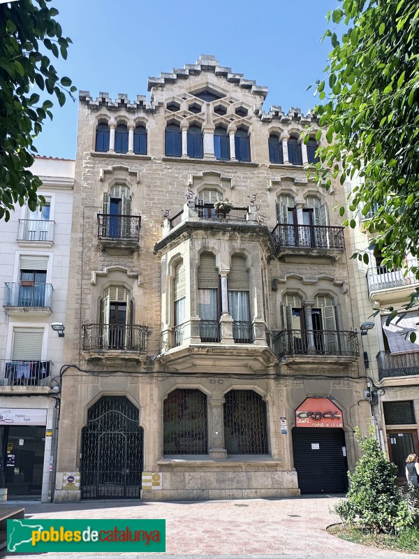 Reus - Raval de Santa Anna, 32-34 (Casa Serra)