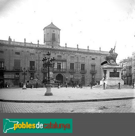 Reus - Plaça del General Prim, amb el desaparegut palau Miró