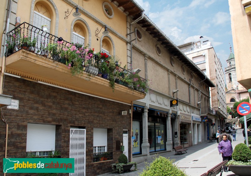 Sant Hilari Sacalm - Antic cinema Tívoli (Foto: Albert Esteves, 2011) Sant Hilari Sacalm - Antic cinema Tívoli