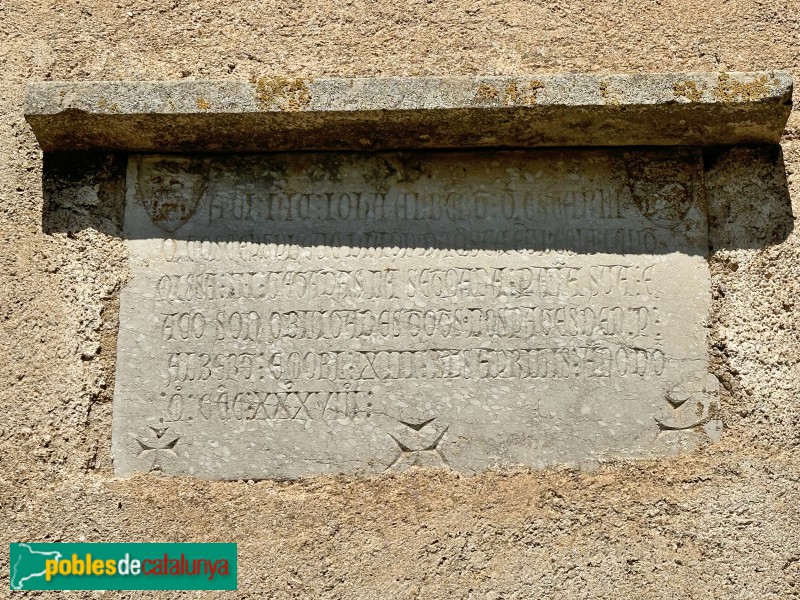 Quart - Església de Sant Mateu de Montnegre. Làpida del segle XIV