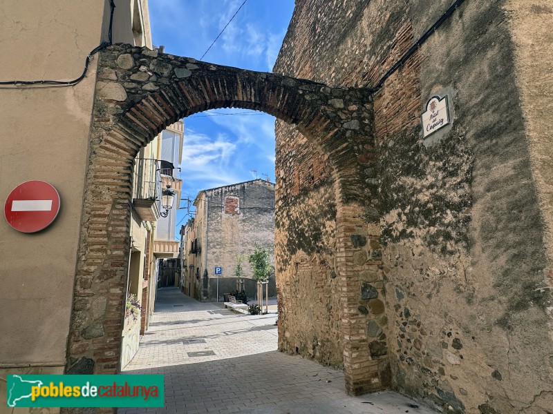 Montbrió del Camp - Portal del Capuig