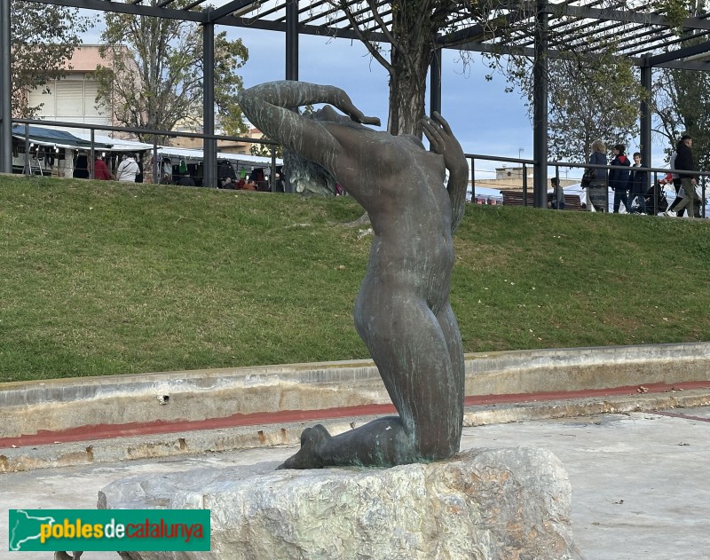 Sant Boi de Llobregat - Escultura </i>Deessa de l'Aigua</i>