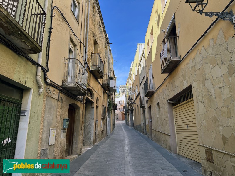 Un carrer de Castellvell del Camp