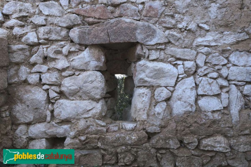 Llagostera - Castell de Montagut (Foto: <i>Agents rurals -invarquit.cultura.gencat.cat-</i>, 2022) Llagostera - Castell de Montagut