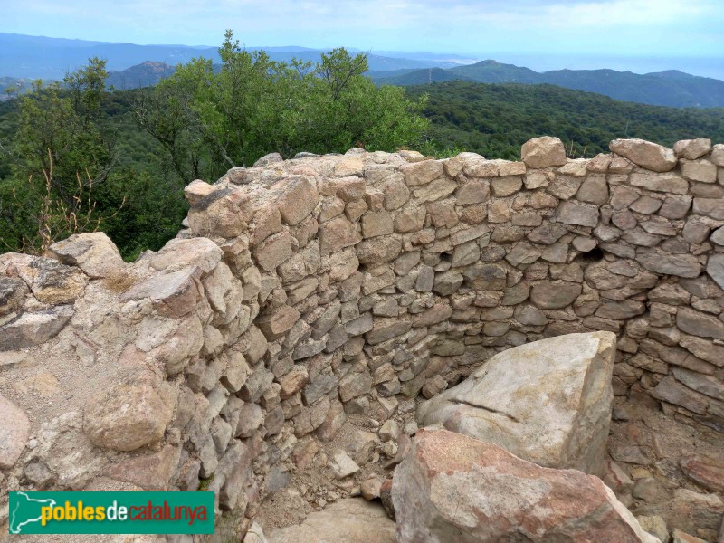 Llagostera - Castell de Montagut (Foto: <i>Agents rurals -invarquit.cultura.gencat.cat-</i>, 2022) Llagostera - Castell de Montagut