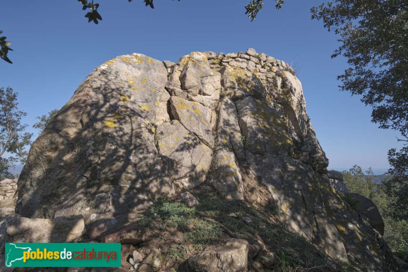 Llagostera - Castell de Montagut (Foto: <i>Agents rurals -invarquit.cultura.gencat.cat-</i>, 2022) Llagostera - Castell de Montagut