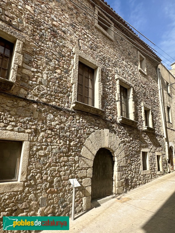 Alforja - Cal Batllet (Foto: Albert Esteves, 2025) Alforja - Cal Batllet