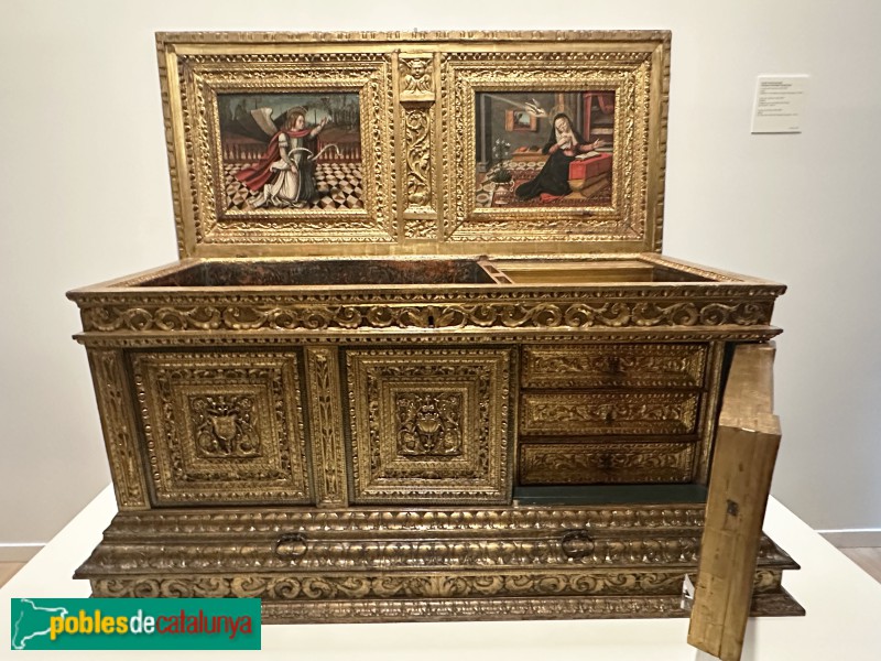 Museu del Renaixement - Caixa amb calaixos, 1525-50 (Foto: Albert Esteves, 2025) Museu del Renaixement - Caixa amb calaixos, 1525-50