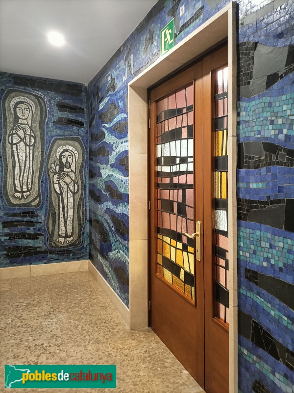 Barcelona - Hospital El Pilar. Mosaics de la capella