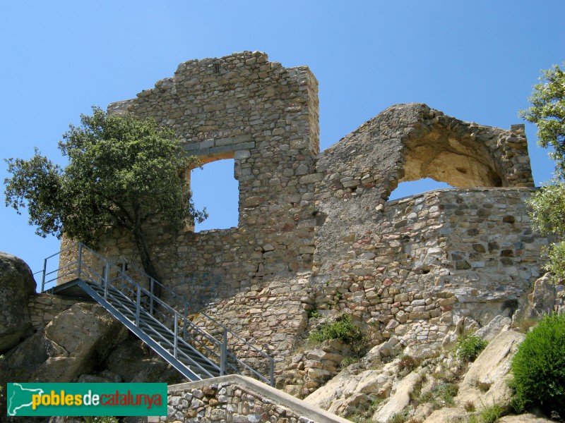 Cabrera de Mar - Castell de Burriac (Foto: Albert Esteves, 2007) Cabrera de Mar - Castell de Burriac