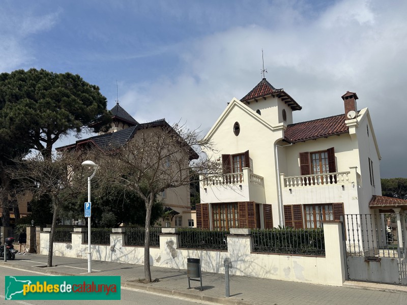 Sant Vicenç de Montalt - Passeig del Marquès de Casa Riera (Foto: Albert Esteves, 2025) Sant Vicenç de Montalt - Passeig del Marquès de Casa Riera