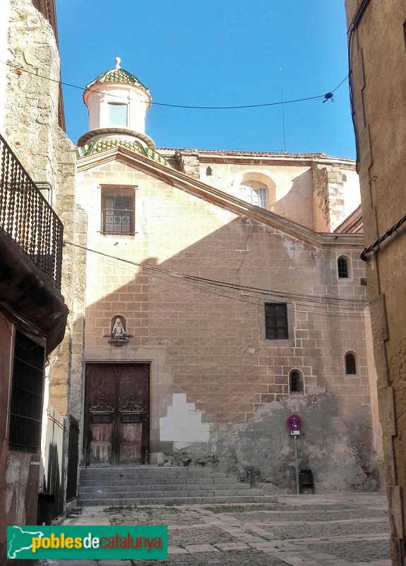 Mataró - Basílica de Santa Maria. Façana lateral (Foto: <i>Anna Salvà</i>, 2016) Mataró - Basílica de Santa Maria. Façana lateral