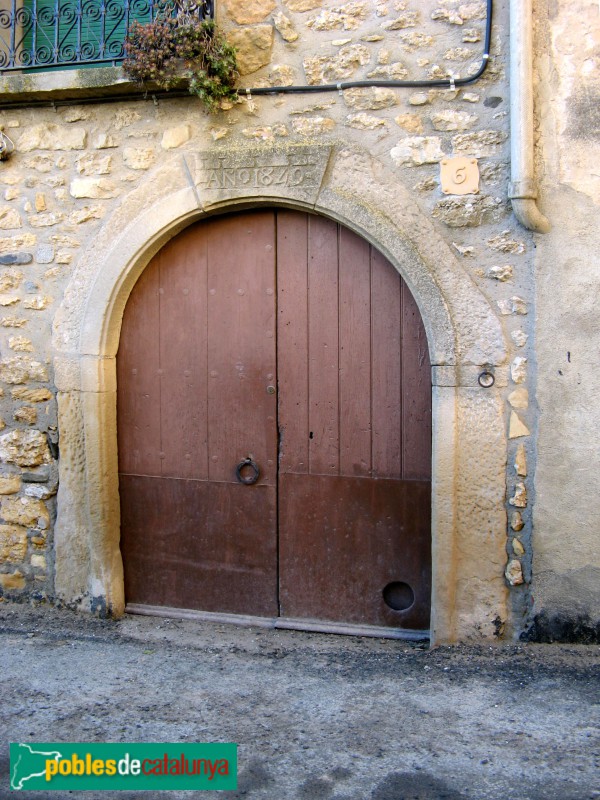 Vilanova de Prades - Portal 1849 (Foto: Albert Esteves, 2010) Vilanova de Prades - Portal 1849
