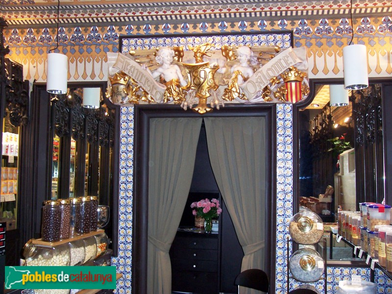 Mataró - Botiga La Confianza (Foto: <i>Gustau Zariquiey</i>, 2008) Mataró - Botiga La Confianza