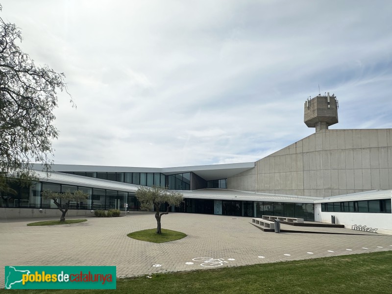 L'Hospitalet de linfant - Centre Cultural Infant Pere i dipòsit Hifrensa