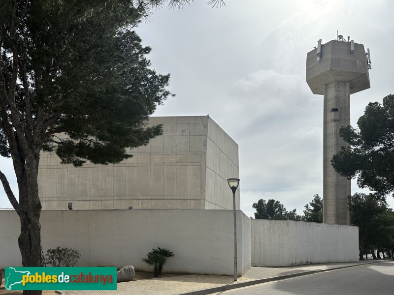 L'Hospitalet de linfant - Centre Cultural Infant Pere i dipòsit Hifrensa