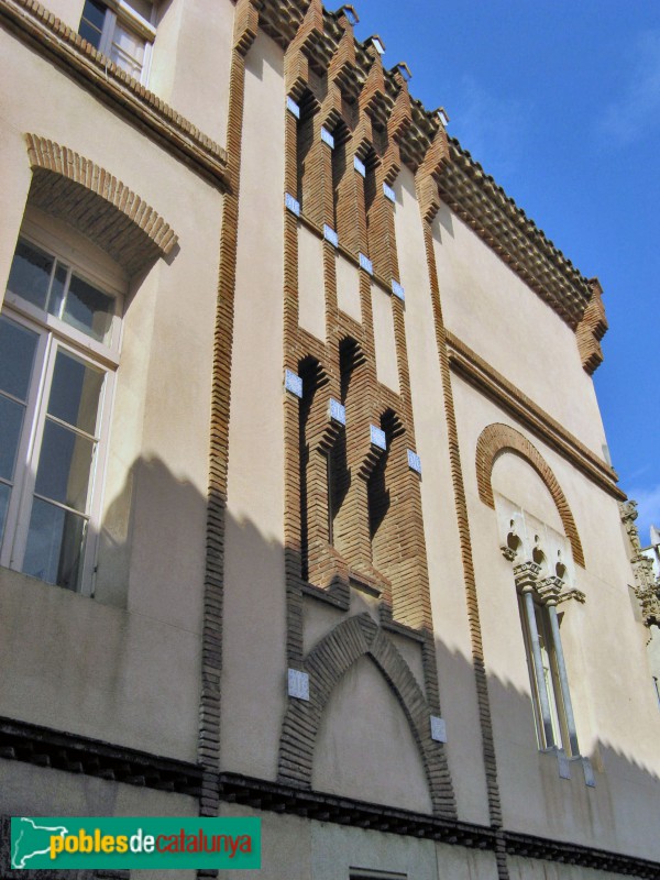 Mataró - Casa de Beneficència (Foto: Albert Esteves, 2007) Mataró - Casa de Beneficència