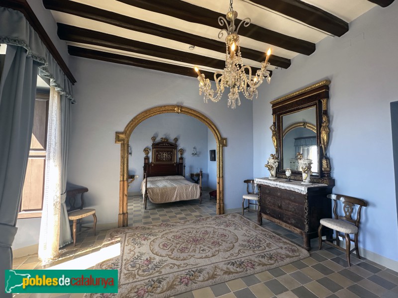 Monestir d'Escornalbou. Mansió d'Eduard Toda. Cambra del Cardenal Francesc Vidal i Barrquer (Foto: Albert Esteves, 2025) Monestir d'Escornalbou. Mansió d'Eduard Toda. Cambra del Cardenal Francesc Vidal i Barrquer