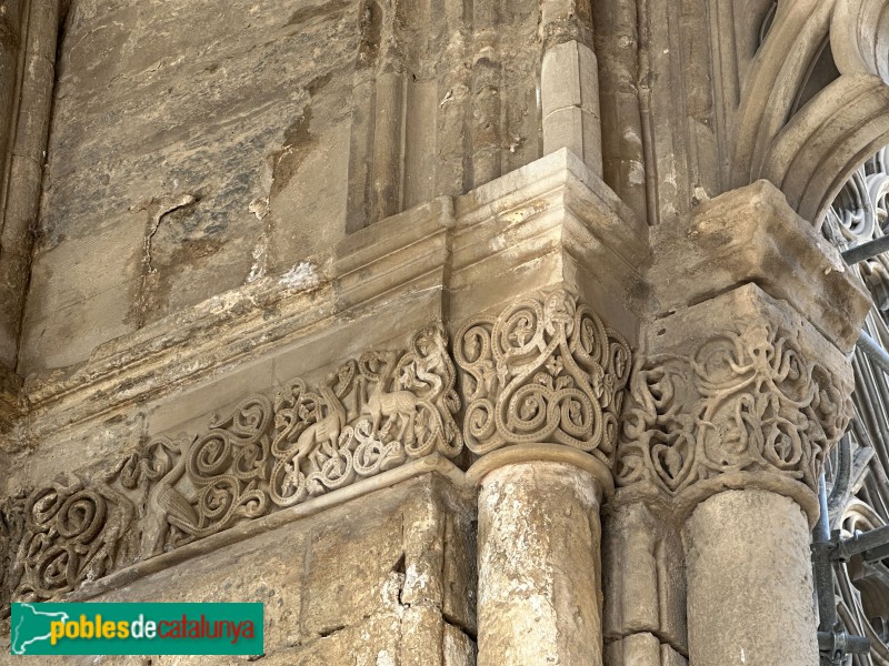 Lleida - Seu Vella. Capitells del claustre