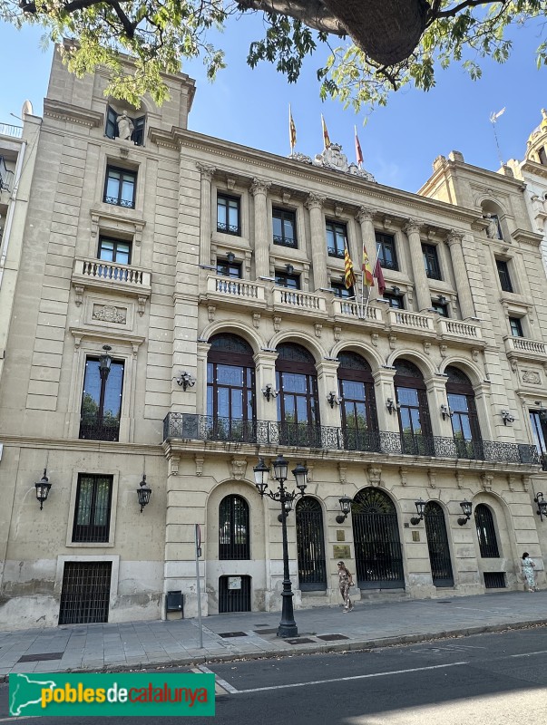 Lleida - La Paeria. Façana del Segre