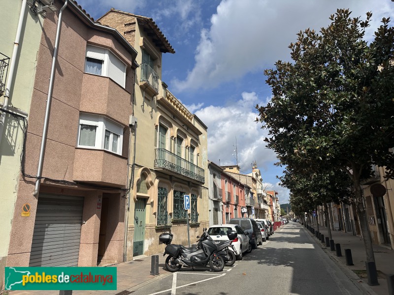 Sarrià de Ter - Carrer Major (Foto: Albert Esteves, 2025) Sarrià de Ter - Carrer Major