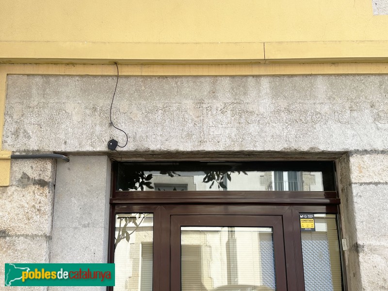 Sarrià de Ter - Llinda (1720, Jauma Bonet) (Foto: Albert Esteves, 2025) Sarrià de Ter - Llinda (1720, Jauma Bonet)